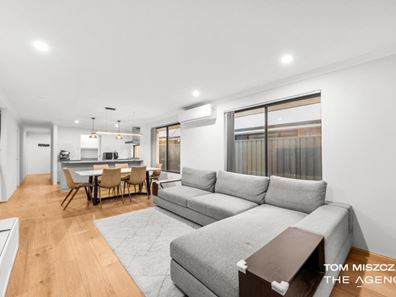 19 Little Close, East Cannington WA 6107