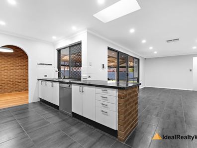 152 Rostrata Avenue, Willetton WA 6155