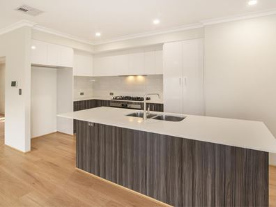 4 Hotchkin Loop, Dunsborough WA 6281
