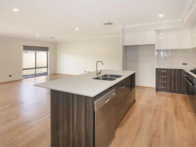 4 Hotchkin Loop, Dunsborough WA 6281