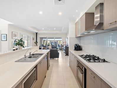 6 Nannup Close, Dawesville WA 6211