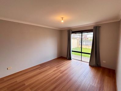 2 Mulga Road, Glen Iris WA 6230