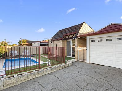 14 Watling Avenue, Lynwood WA 6147