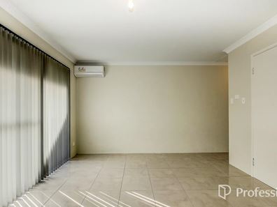 12/6 Strelitzia Avenue, Forrestfield WA 6058