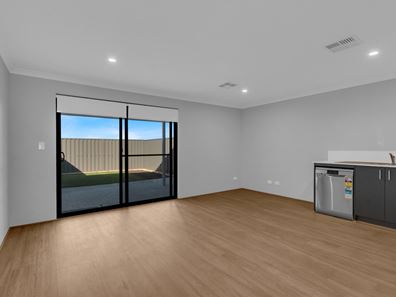 5a Forbury Street, Lakelands WA 6180
