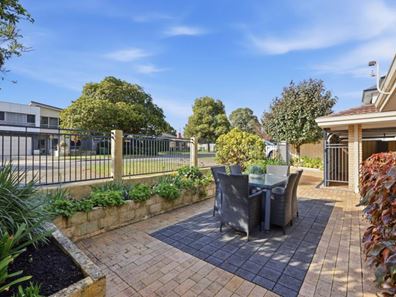 12 Lisa Place, Mount Pleasant WA 6153