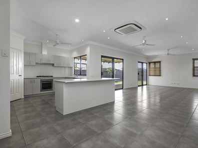 9 Jadura Crescent, Baynton WA 6714