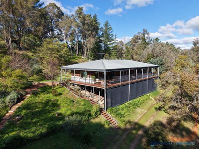 8 Dunnet Road, Nannup WA 6275