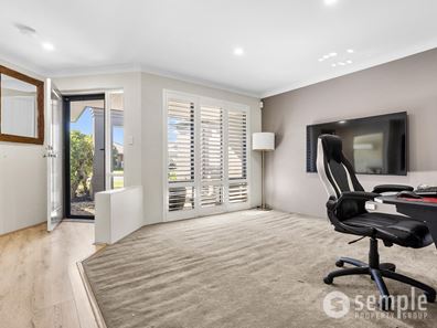 21 Savannah Circuit, Success WA 6164