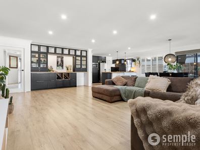 21 Savannah Circuit, Success WA 6164