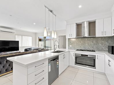 18C Weston Street, Maddington WA 6109