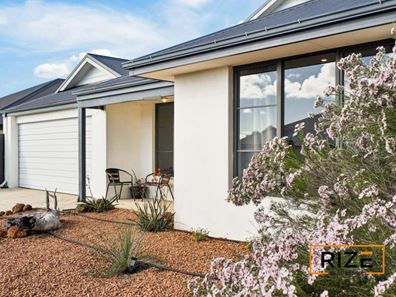 6 Lyndley Road, Banksia Grove WA 6031