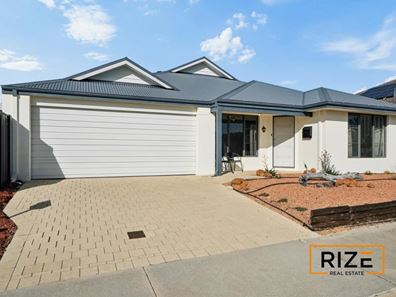 6 Lyndley Road, Banksia Grove WA 6031