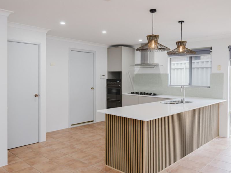 10 Heysham Bend, Butler WA 6036