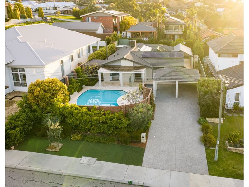 11 Flandrin Street, Carine WA 6020