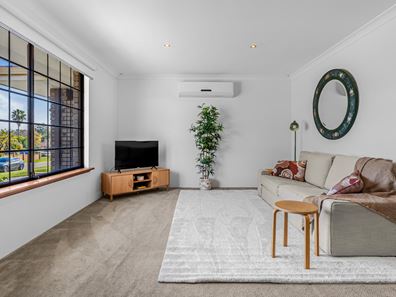 24 Brookland Crescent, Marangaroo WA 6064