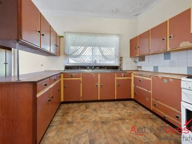 206 Seventh Street, Wonthella WA 6530