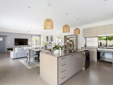 12 Parkfarm Drive, South Guildford WA 6055
