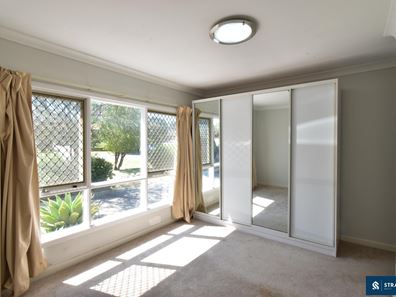 19 Marlow Way, Thornlie WA 6108