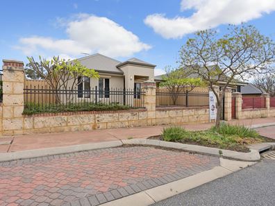 9 The Embankment, South Guildford WA 6055