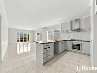 63 Portaferry Gardens, Ridgewood WA 6030