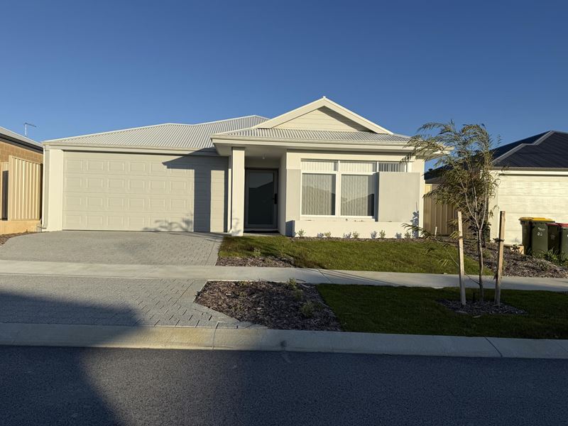 12 Primrose Loop, Eglinton WA 6034