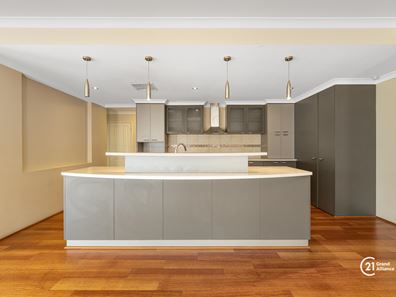 88 Dumbarton Road, Canning Vale WA 6155
