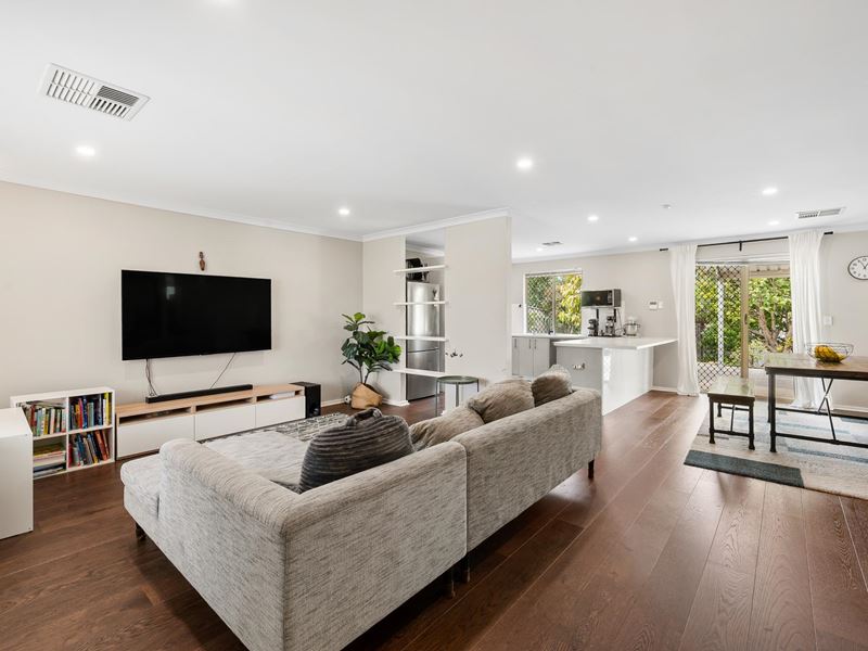 14 Gilbertson Road, Kardinya