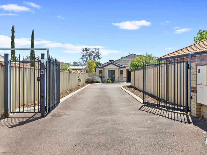11 Field Avenue, Redcliffe