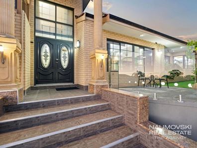12 Meadowbank Way, Landsdale WA 6065