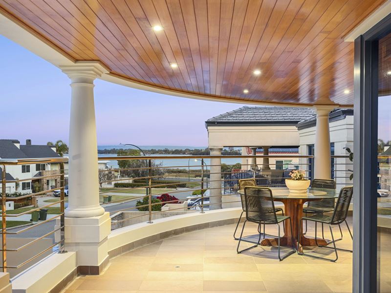 152 River Way, Salter Point