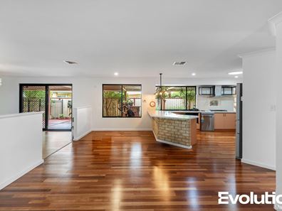 7 Gwalia Mews, Dudley Park WA 6210