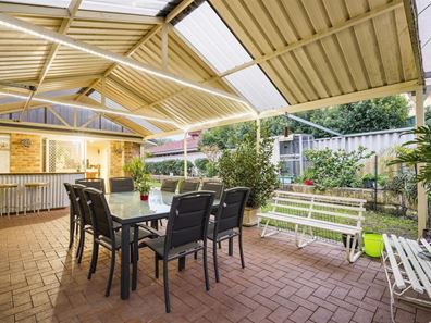 10 Ledden Court, Success WA 6164