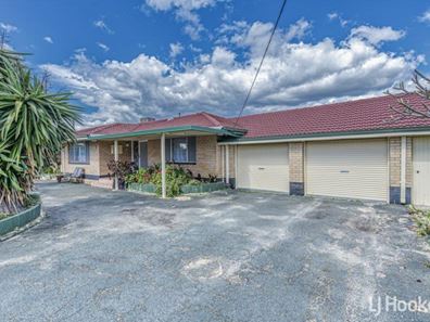 2 Hughenden Drive, Thornlie WA 6108