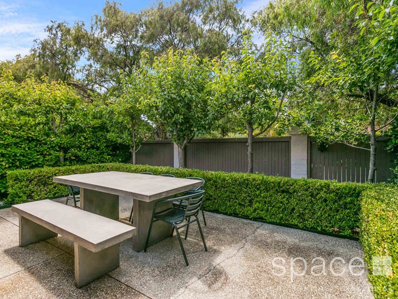 2 Robinson Terrace, Daglish WA 6008