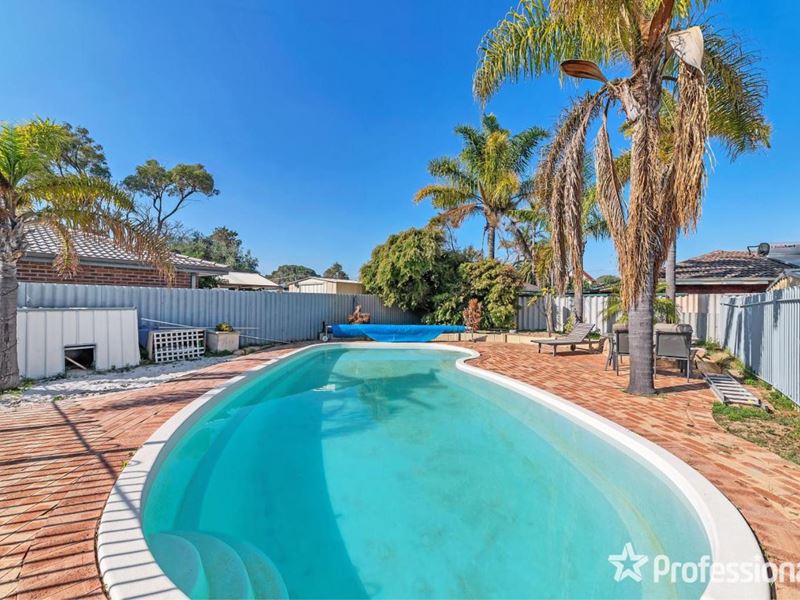 12 Kingsbridge Road, Warnbro WA 6169