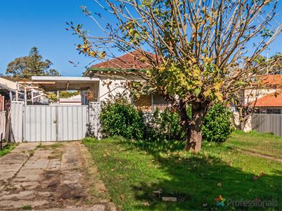 4 Clint Way, Calista WA 6167