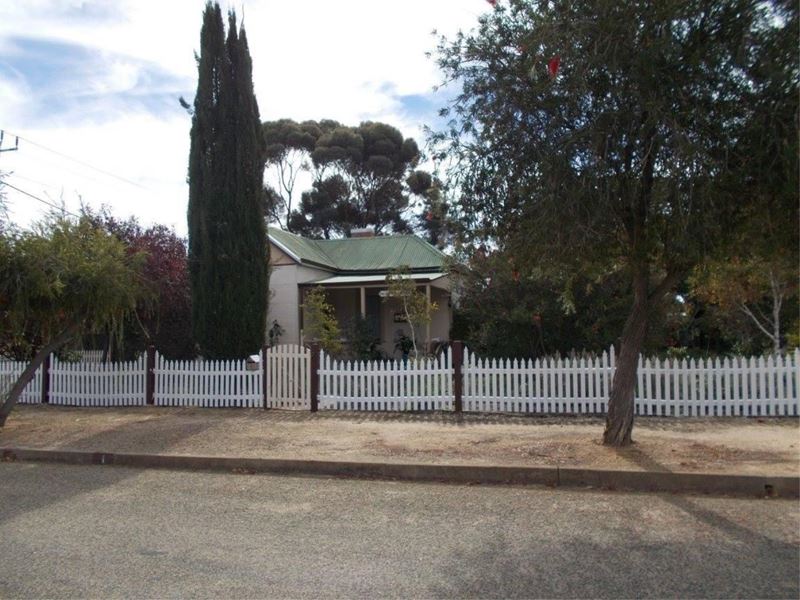 1 Northwood street, Narrogin