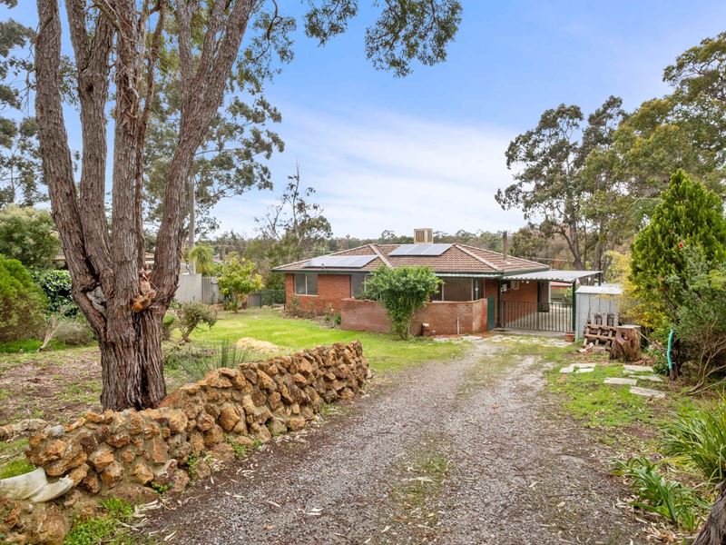 12 Shield Road, Lesmurdie