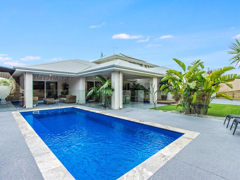 8 Bluejay Court, Singleton