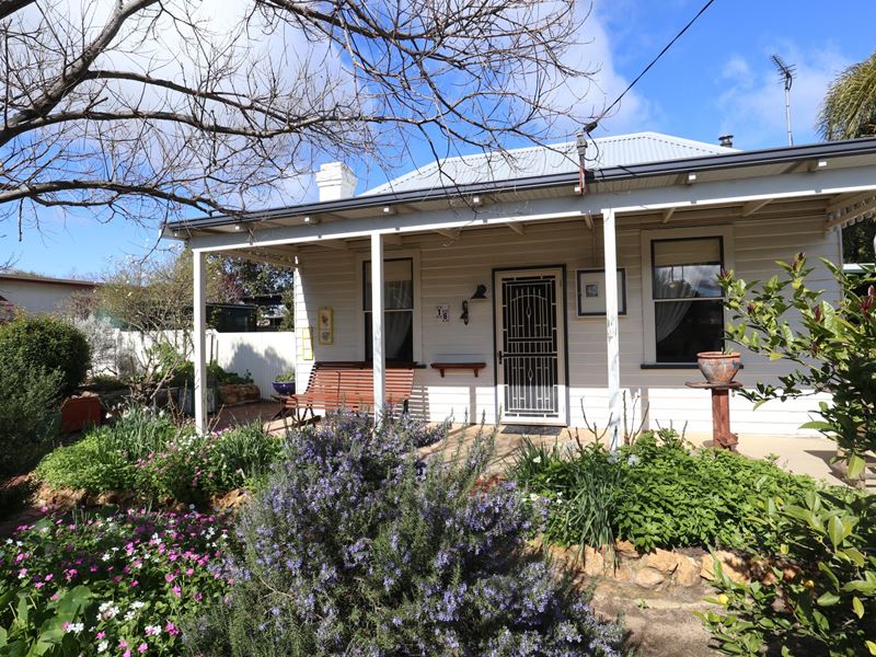 16 Northwood Street, Narrogin
