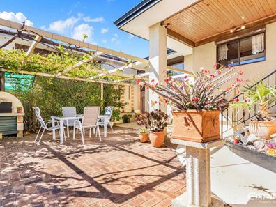 7 Thackeray Street, Spearwood WA 6163