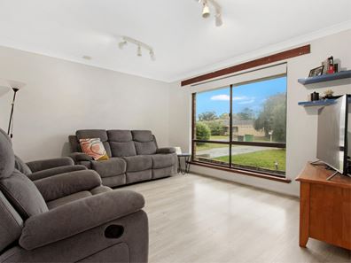 24 Georgetown Drive, Safety Bay WA 6169