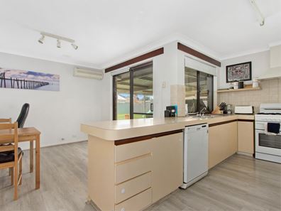 24 Georgetown Drive, Safety Bay WA 6169