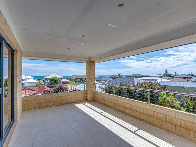 143 Lagoon Drive, Yanchep
