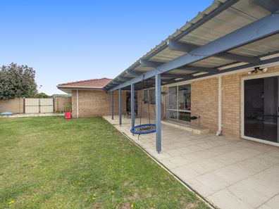 2 Arunta Place, Rockingham WA 6168