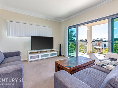 3/34 Malata Crescent, Success WA 6164