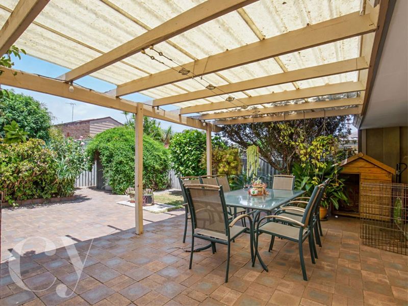 10 Strathaven Crescent, Greenwood WA 6024