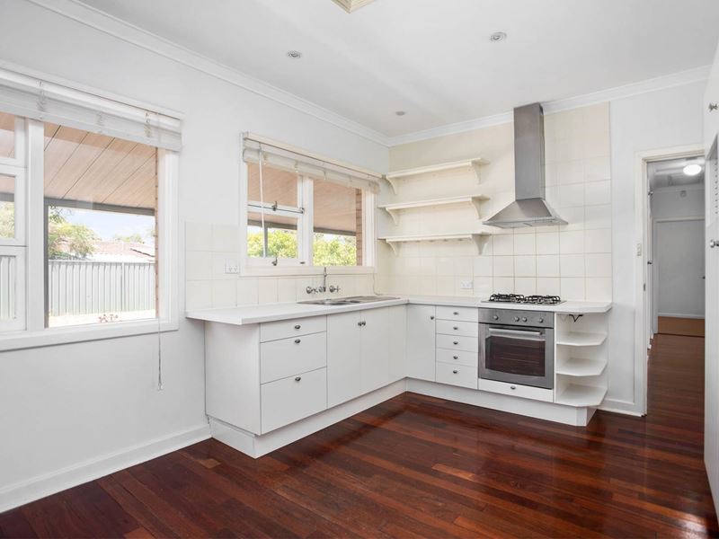16 Hambledon Crescent, Armadale