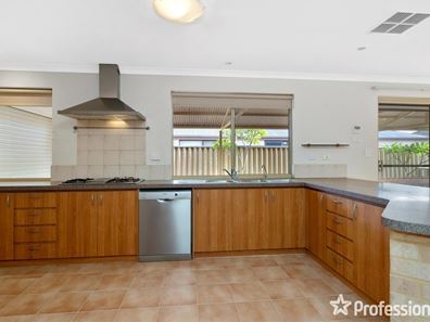 9 Toledo Circuit, Port Kennedy WA 6172